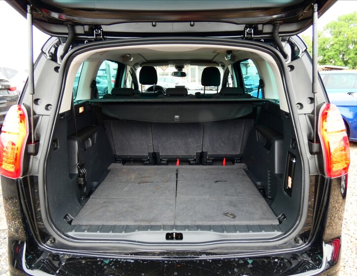 Peugeot 5008 13