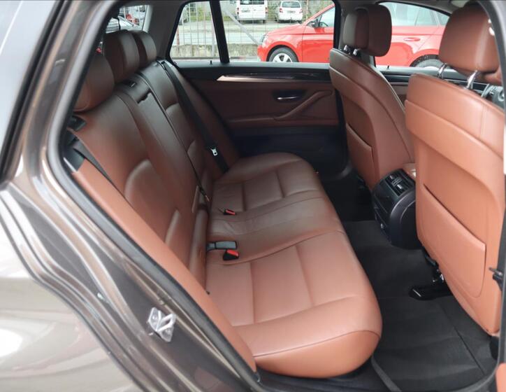 BMW Řada 5 28