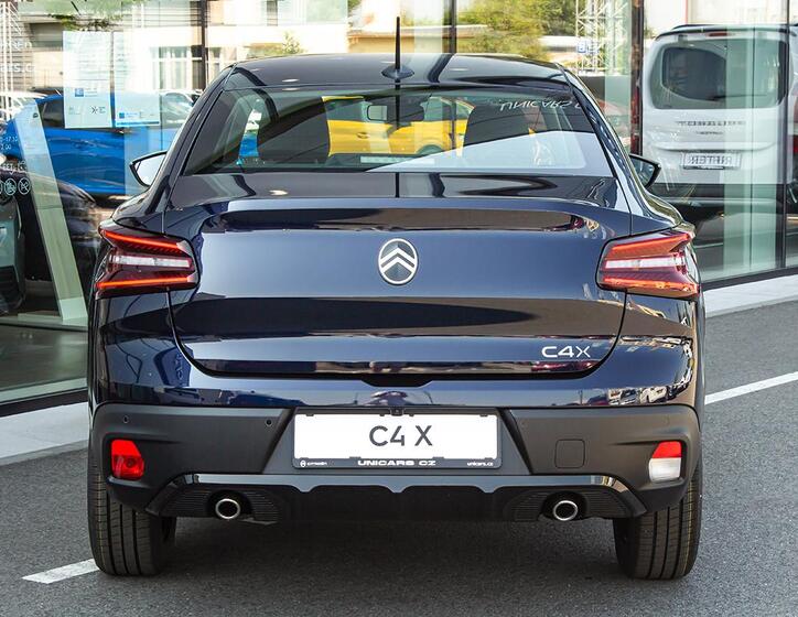 Citroën C4 X 5
