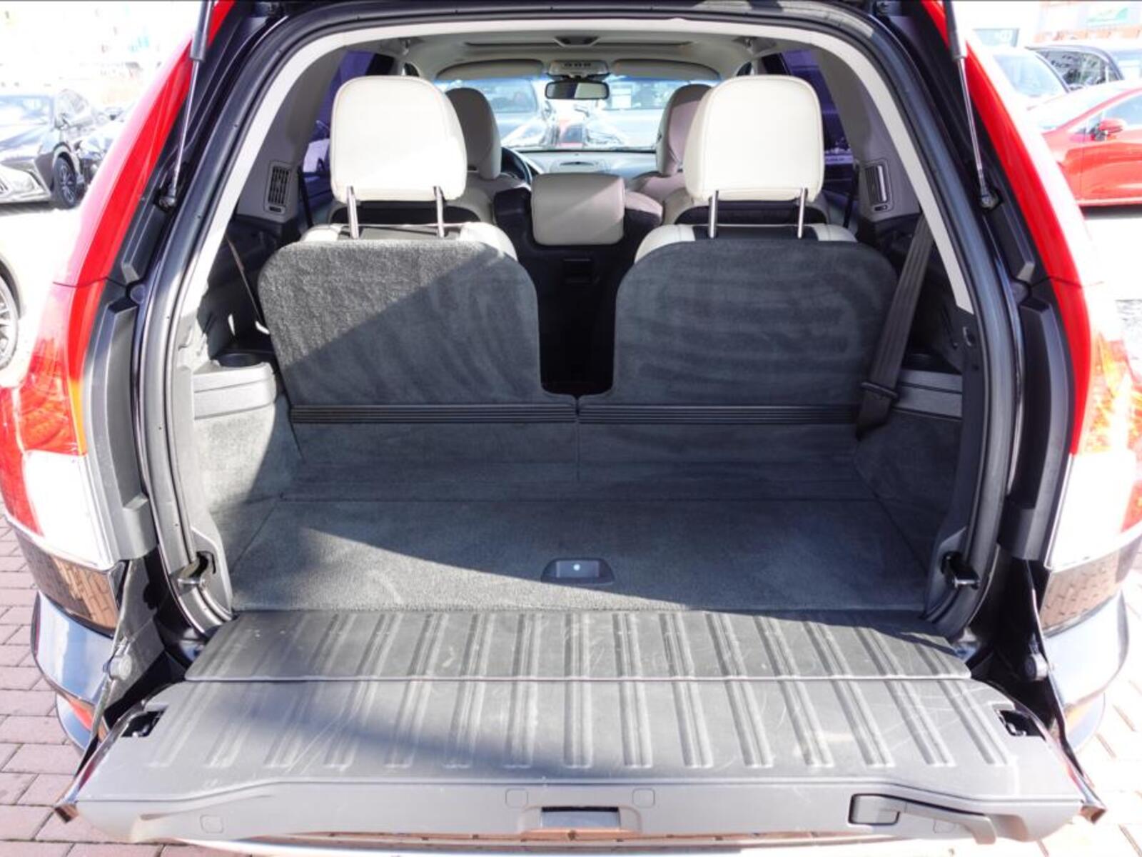 Volvo XC90 16