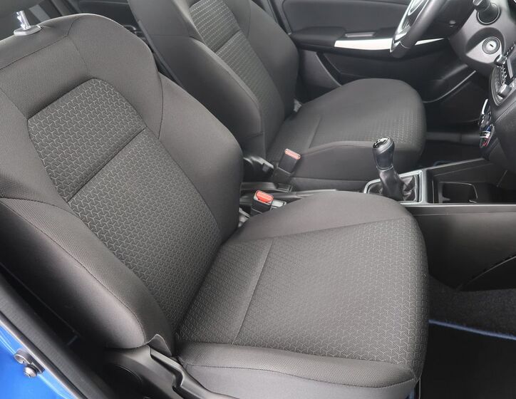 Suzuki Swift 13