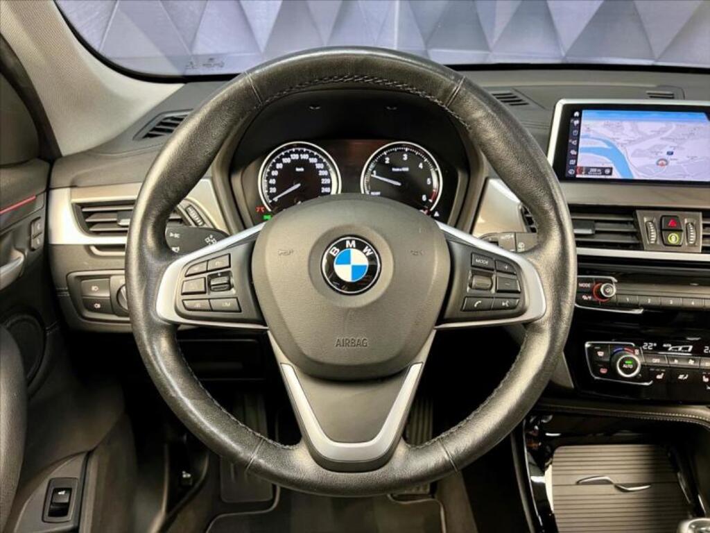 BMW X1 13