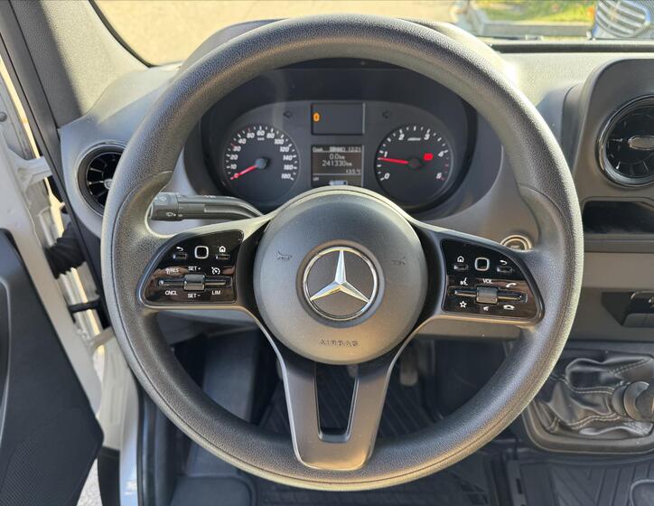 Mercedes-Benz Sprinter 6