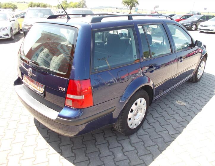 Volkswagen Golf 10