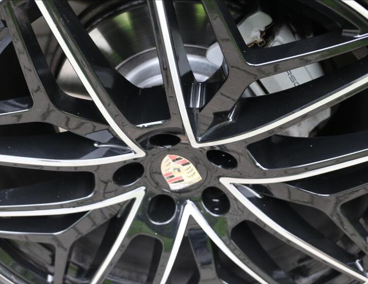 Porsche Macan 14