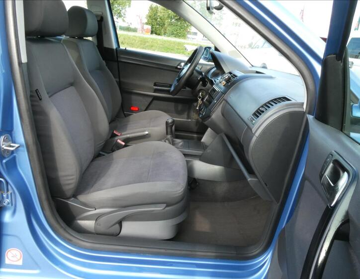 Volkswagen Polo 25