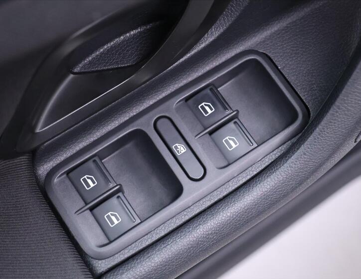 Škoda Fabia 16