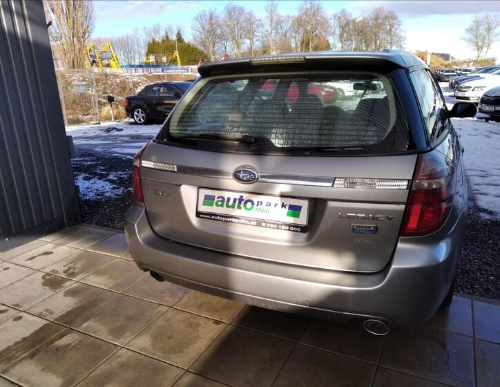 Subaru Legacy 11