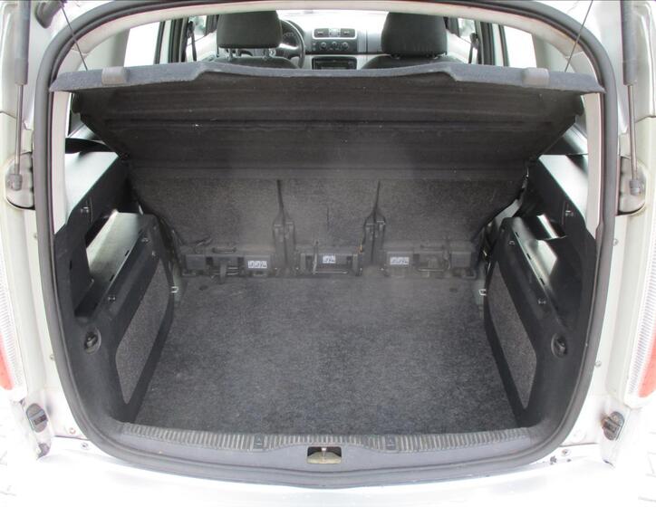 Škoda Roomster 9
