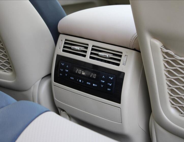 Toyota Land Cruiser 38