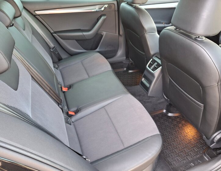 Škoda Octavia 16