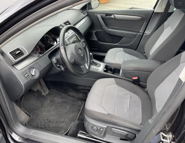 Volkswagen Passat 9