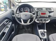 KIA Rio 16