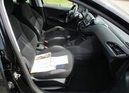 Peugeot 208 13