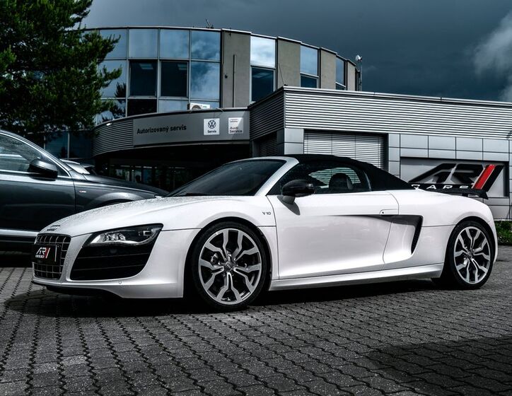 Audi R8 33