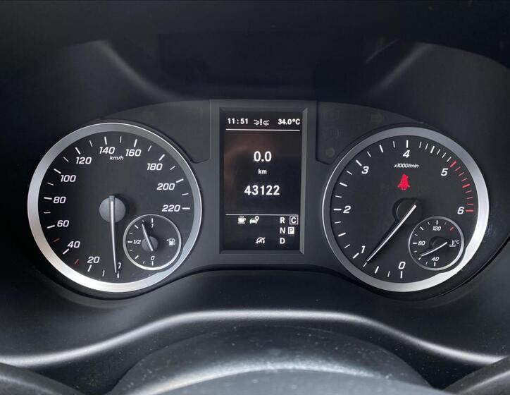 Mercedes-Benz Vito 17