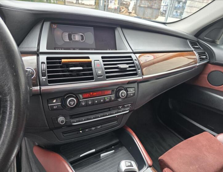 BMW X6 13