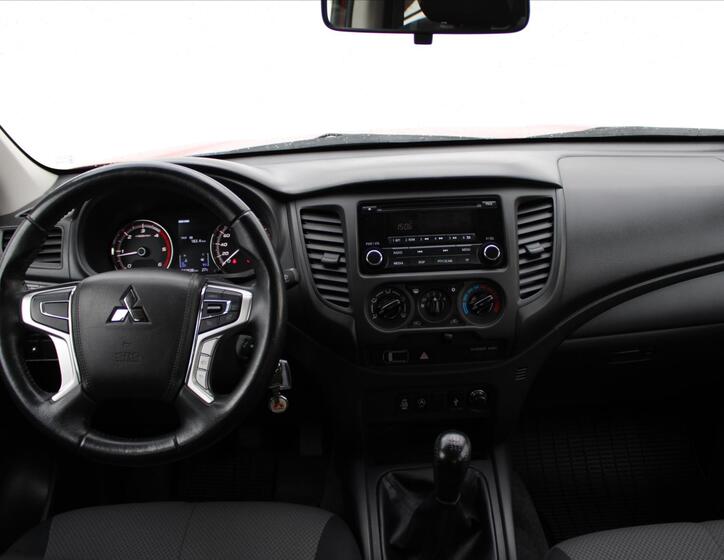 Mitsubishi L200 15
