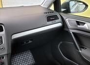Volkswagen Golf 27