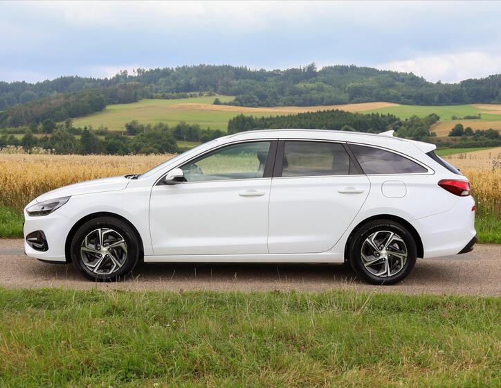 Hyundai i30 4