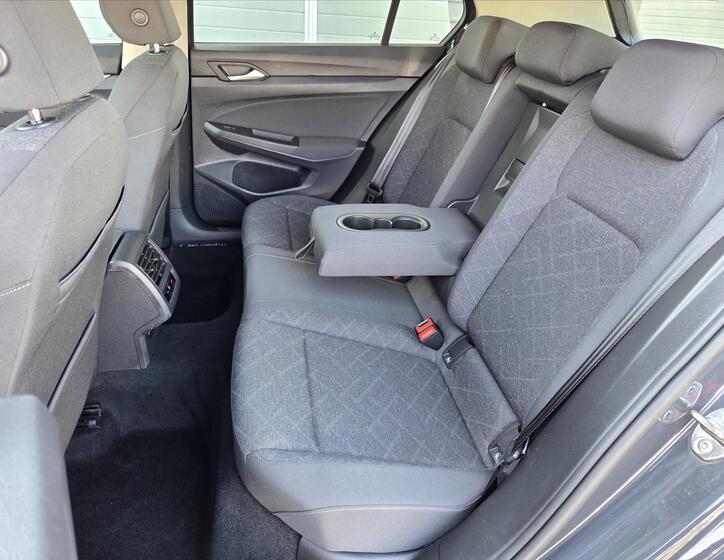 Volkswagen Golf 8