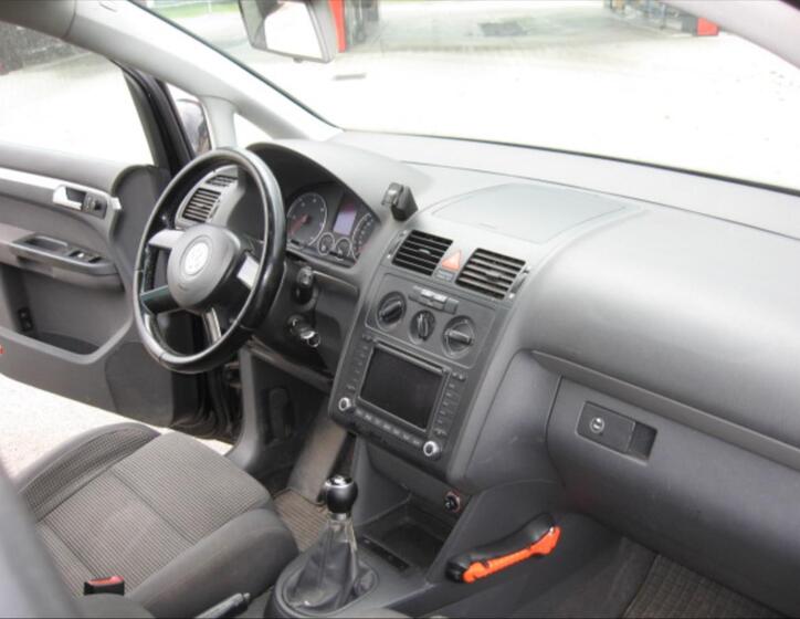 Volkswagen Touran 12