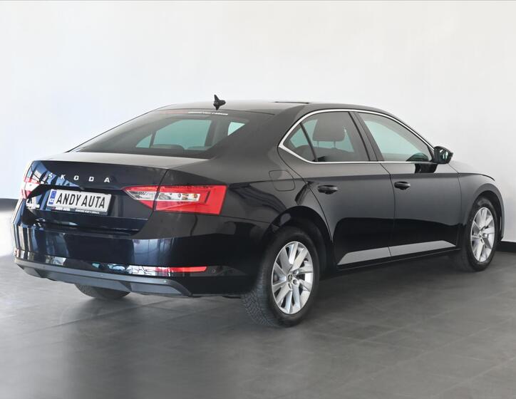 Škoda Superb 3