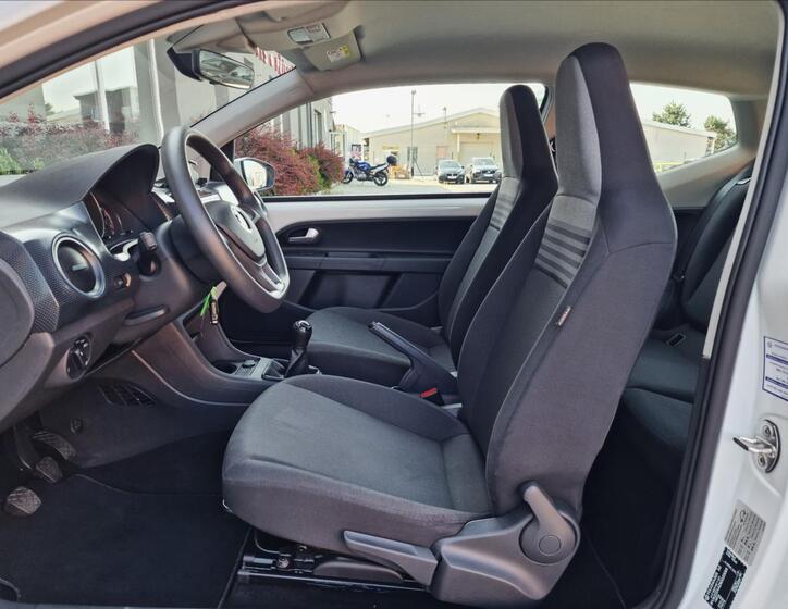 Volkswagen up! 19