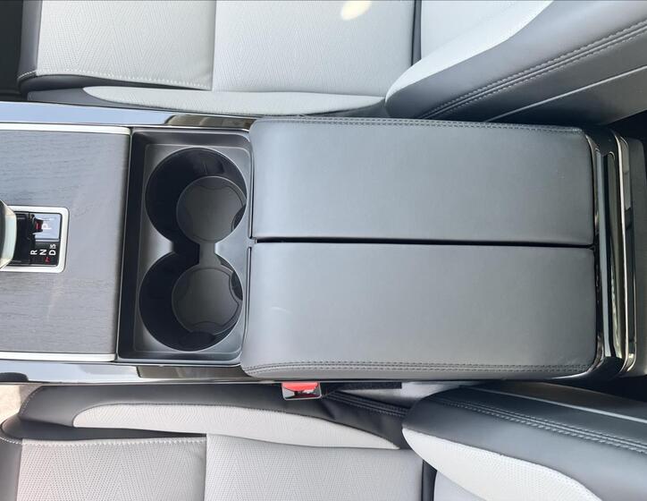 Land Rover Range Rover Velar 34