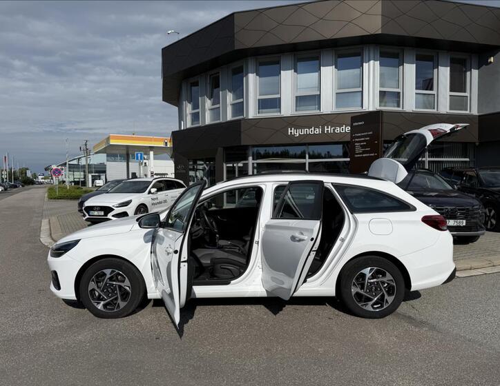 Hyundai i30 4