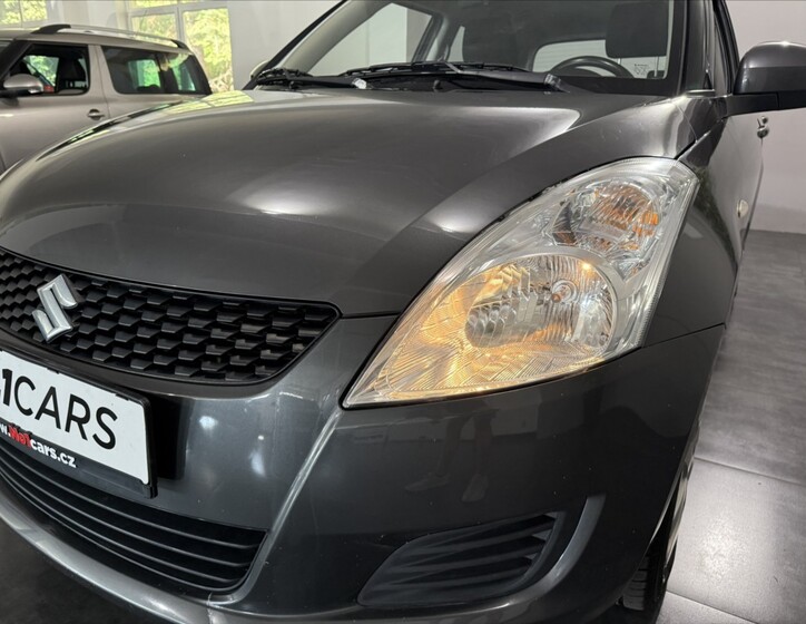 Suzuki Swift 25