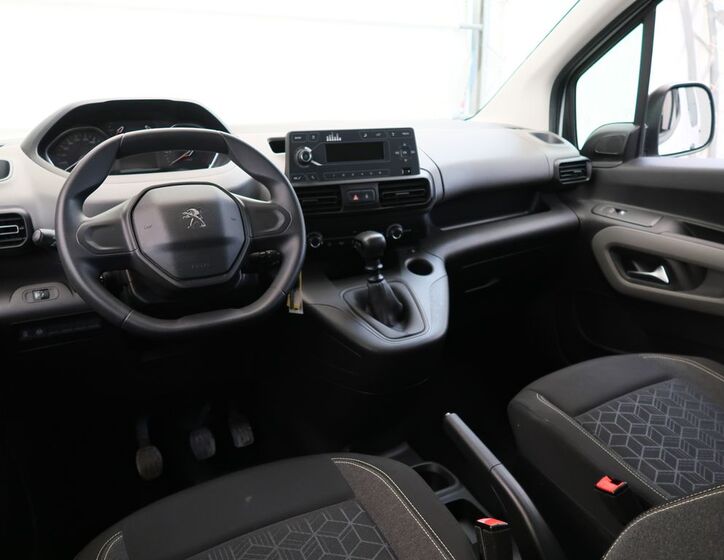 Peugeot Rifter 16