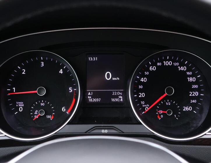 Volkswagen Passat 18