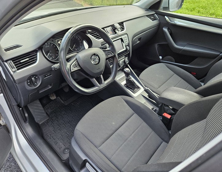 Škoda Octavia 10