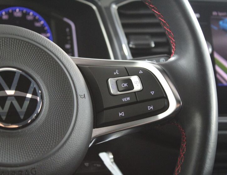 Volkswagen T-Roc 18