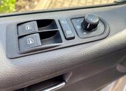 Volkswagen Multivan 14