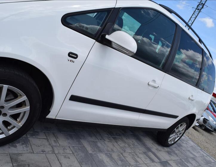 Seat Alhambra 8