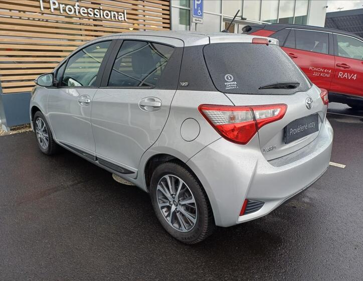 Toyota Yaris 2