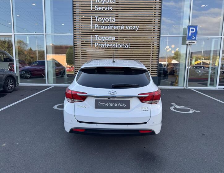 Hyundai i40 16