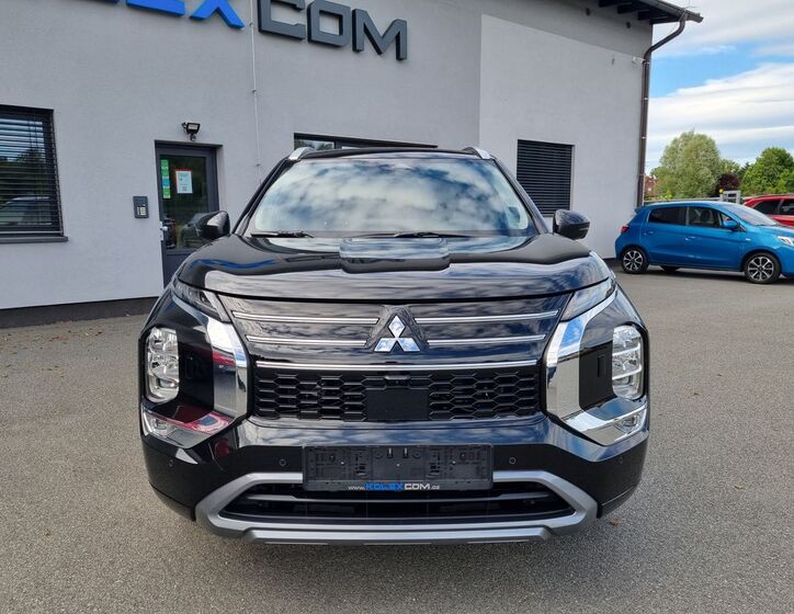 Mitsubishi Outlander 8