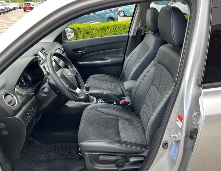 Suzuki Vitara 13