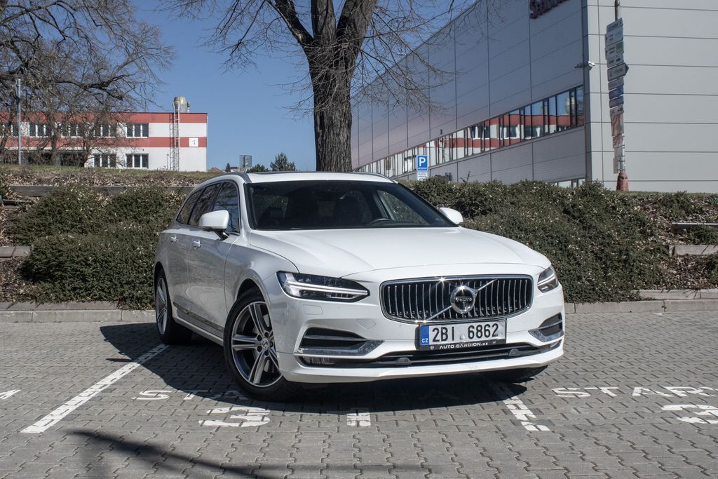 Volvo V90