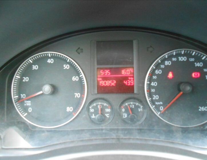 Volkswagen Golf 23