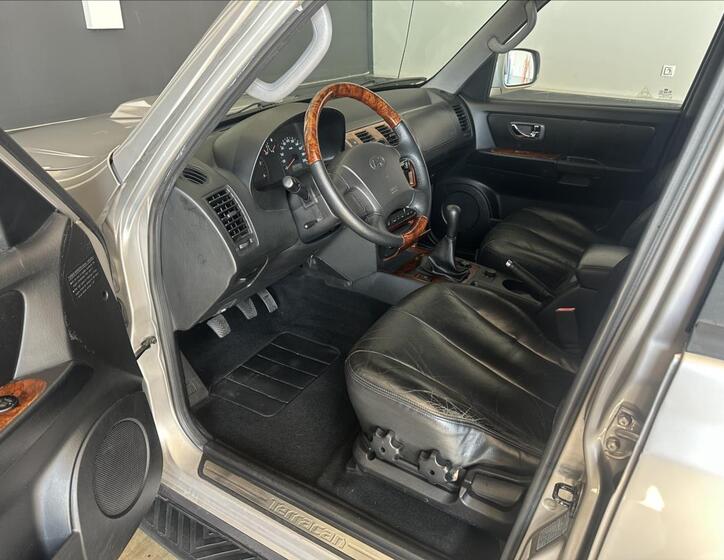 Hyundai Terracan 9