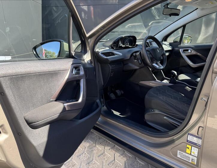 Peugeot 2008 10