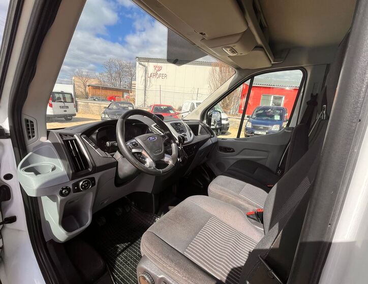 Ford Transit 11