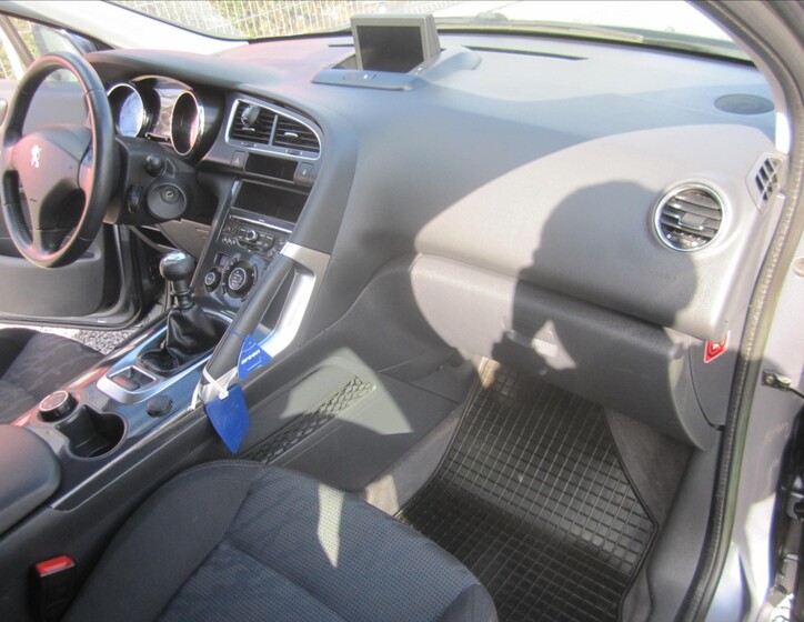 Peugeot 3008 16