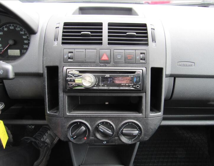 Volkswagen Polo 13