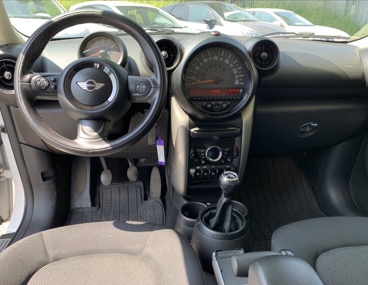 Mini Countryman 12