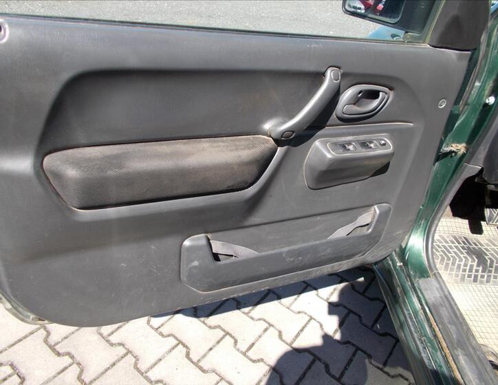 Suzuki Jimny 22